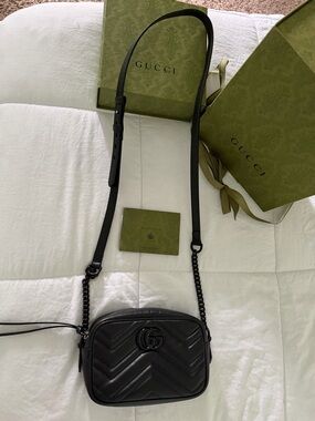 Gucci Black Quilted GG marmont Leather shoulder or crossbody Bag